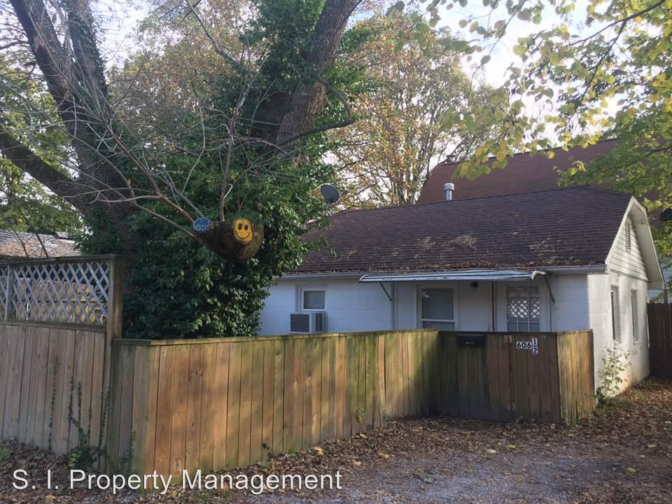 Foto principal - 606 1/2 W Pecan St