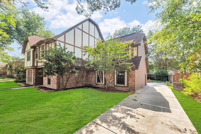 Building Photo - 8123 Northbridge Dr
