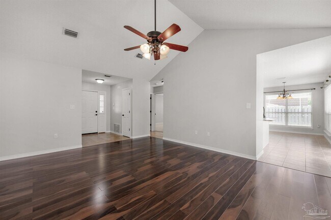 Foto del edificio - 6545 Fern St