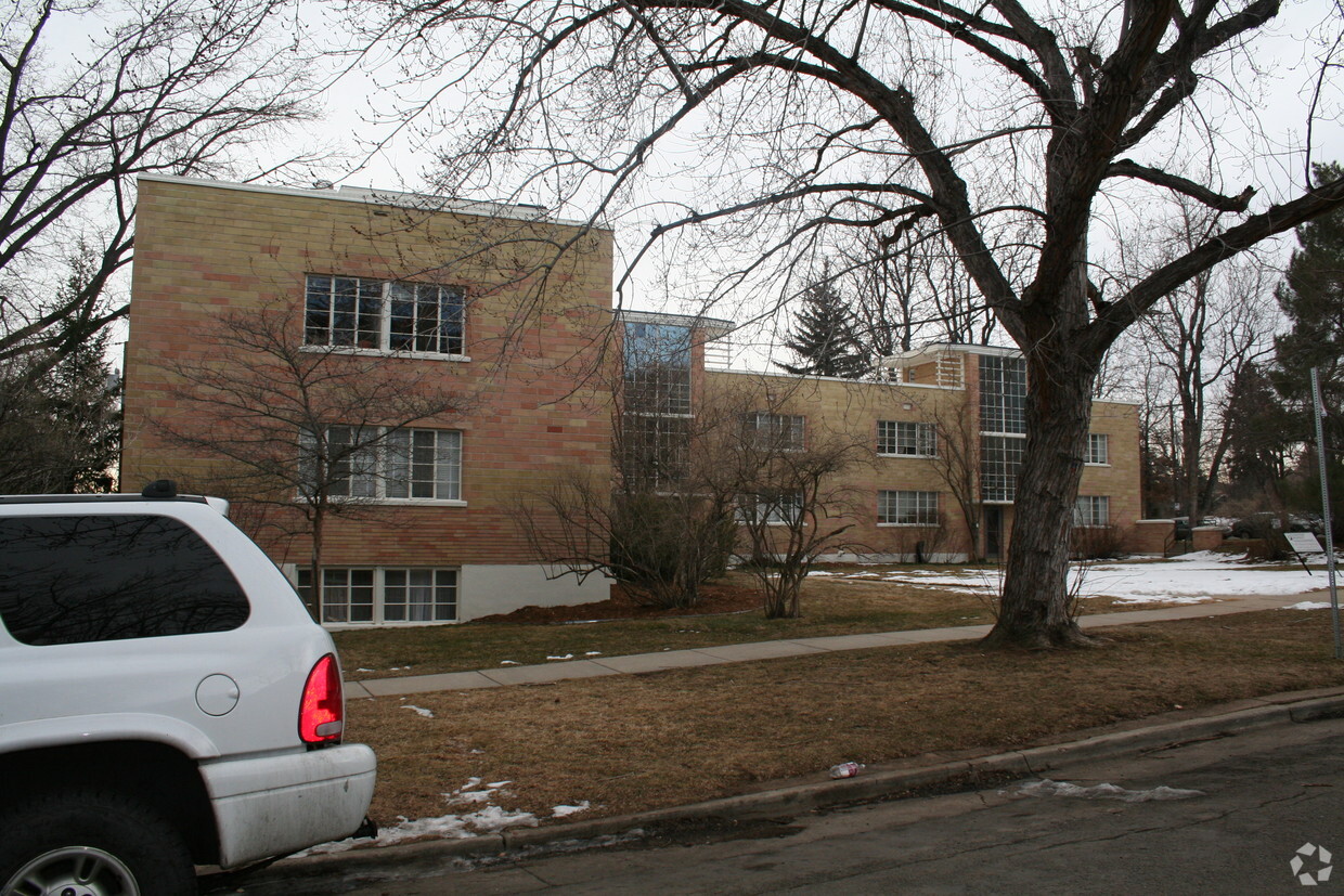 Building Photo - 1010 12th St