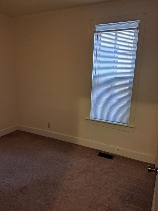 Foto del edificio - 2 BR Apartment in West Central District