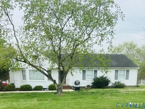 Building Photo - 6415 Chenault Way