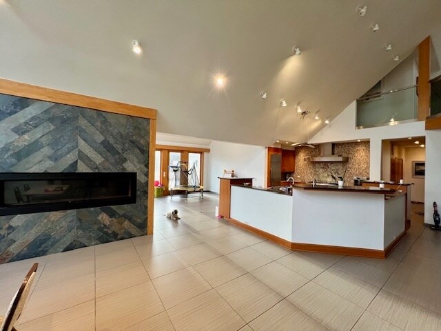 Foto del edificio - 6738 Lakeridge Dr