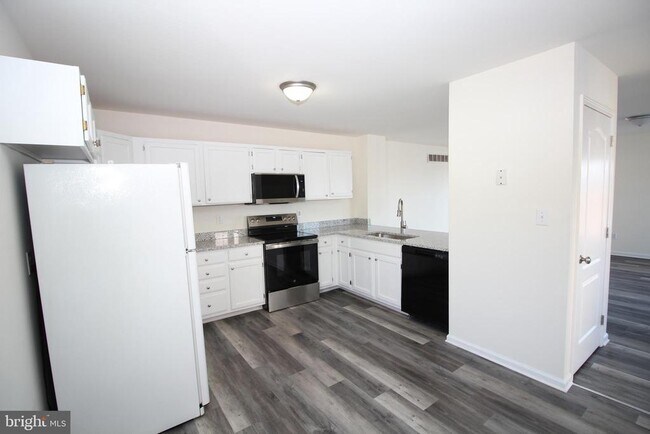 Foto del edificio - 228 Trafalgar Dr