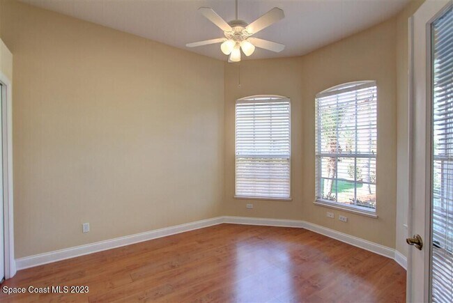 Building Photo - 1175 Clubhouse Dr