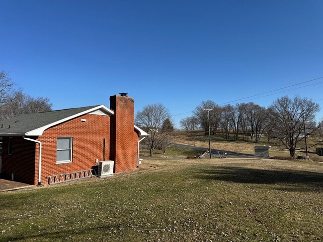 Building Photo - 5473 Orchard Dr