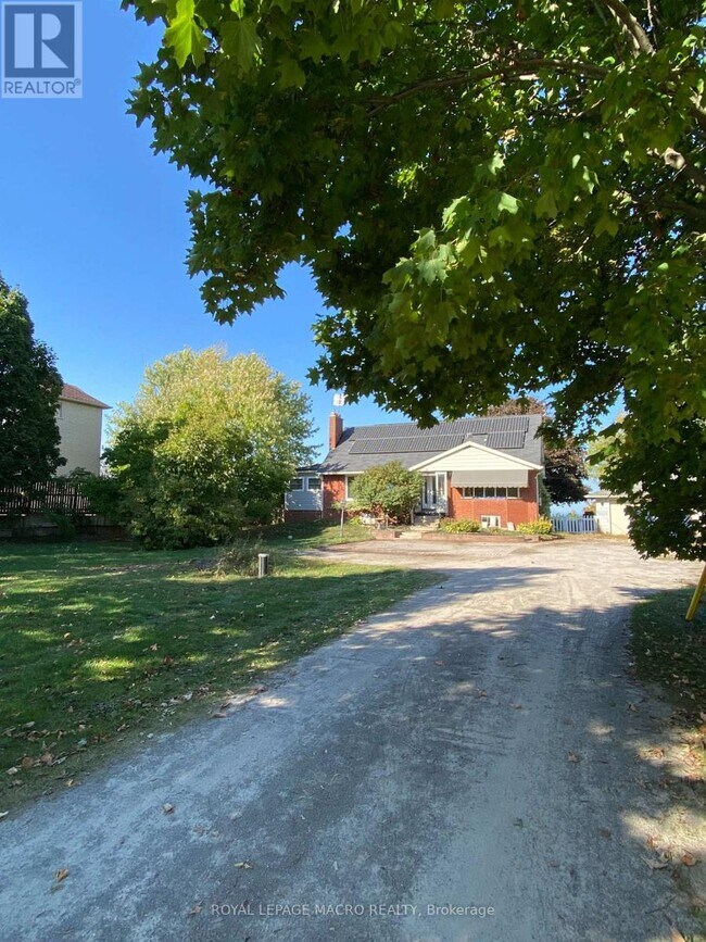 Photo du bâtiment - 805 Ridge Rd