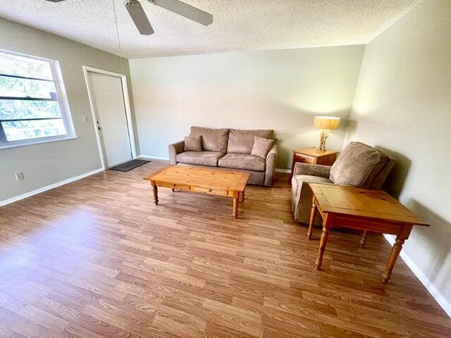 Foto del edificio - 1225 NW 21st St