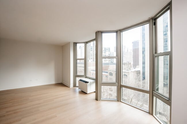 Foto del edificio - 1340 N Dearborn St