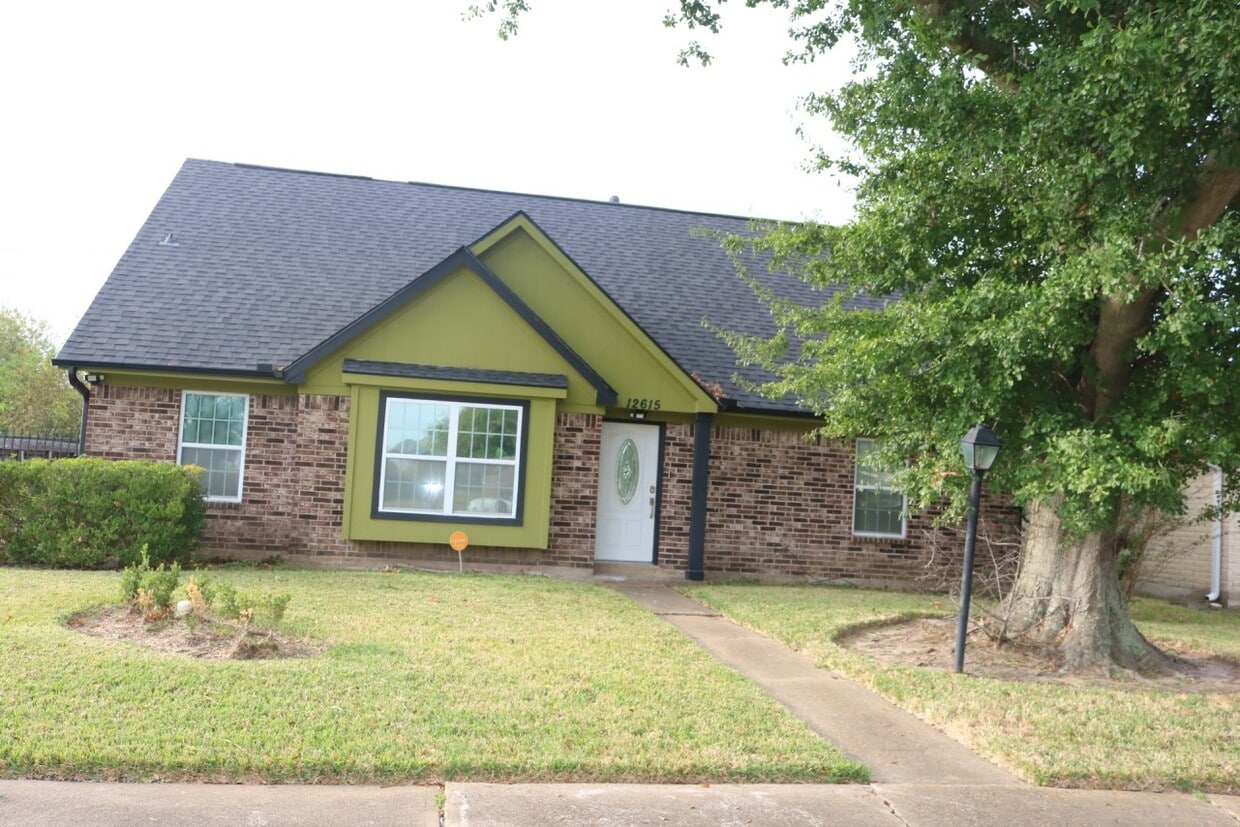 Foto principal - 12615 Huntington Venture Dr