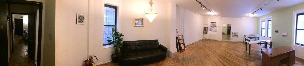 Building Photo - 300 W 38th St