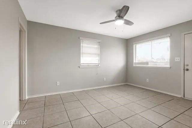 Building Photo - 2 br, 1 bath Duplex - 4822 Dodt Avenue 4824