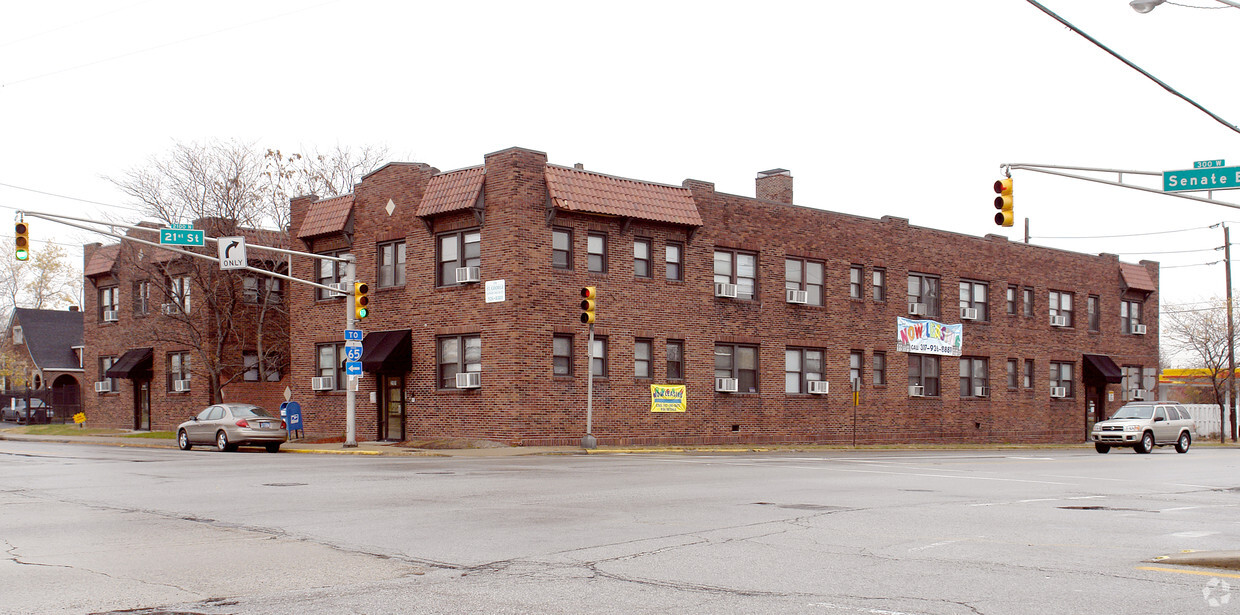 Primary Photo - St. George Apartments