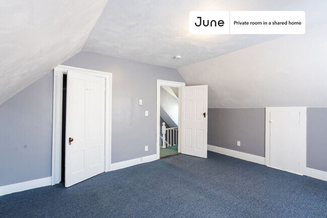 Foto del edificio - Room in Shared 4 bed/1.5 bath home