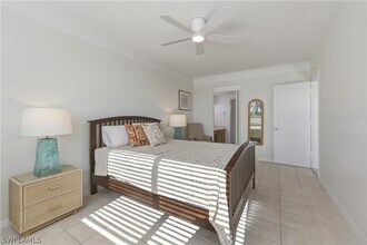 Building Photo - 801 River Point Dr