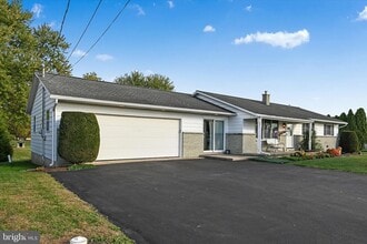 Building Photo - 8409 Lancaster Ave