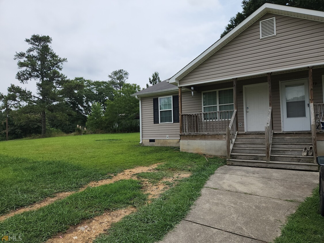 Foto principal - 77 Wheeler Rd