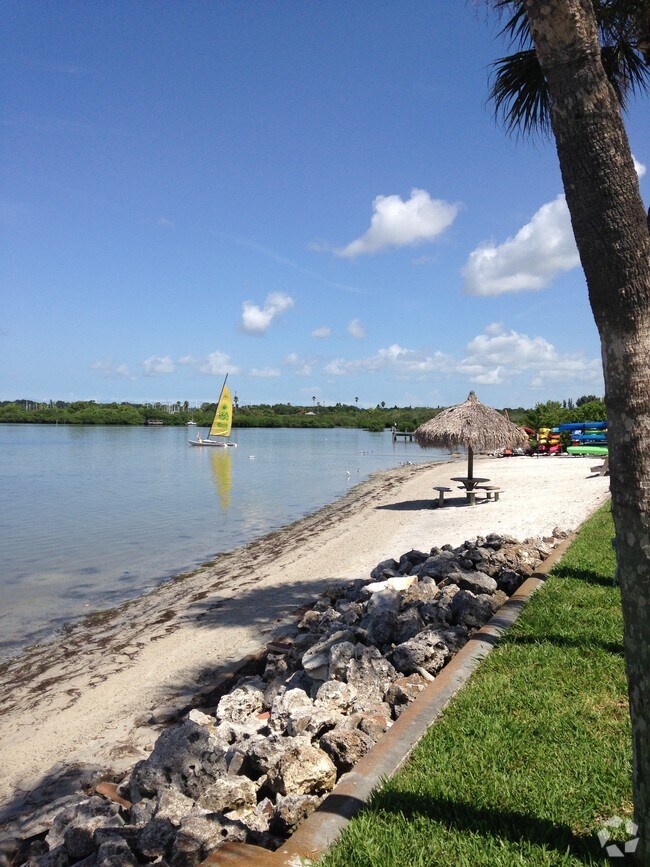 Broadwater Short Term Apartments for Rent Saint Petersburg, FL 2 Rentals