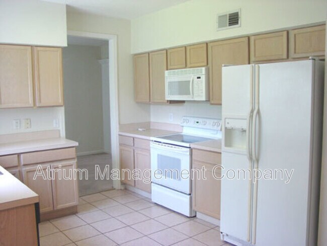 Foto del edificio - 304 Grand Valley Dr