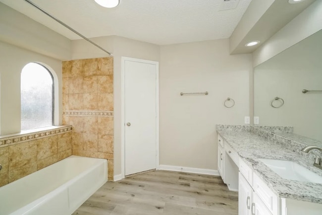 Building Photo - 4608 Ringold Dr
