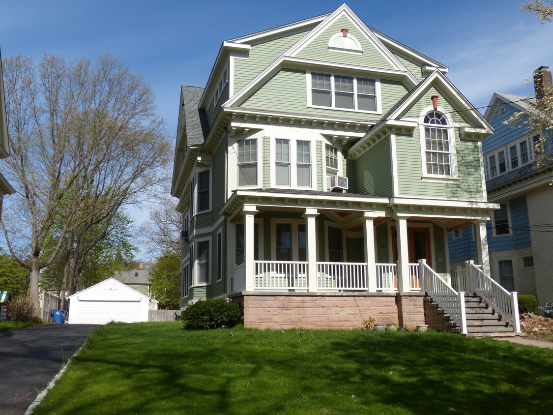 90 Everit - 90 Everit St
