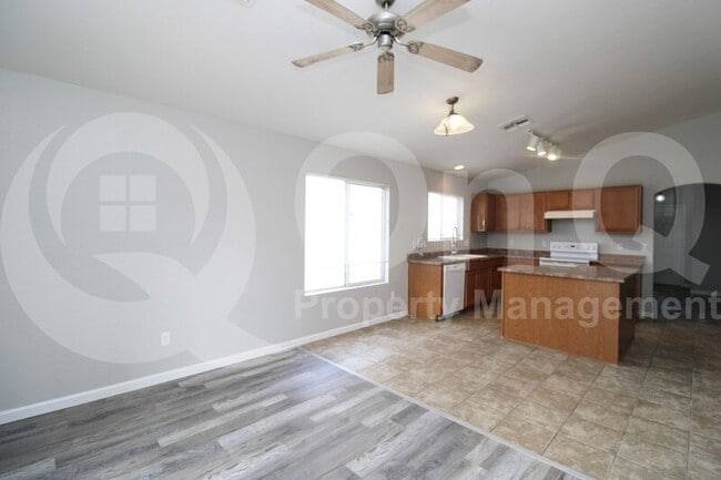 Building Photo - 31402 N Cactus Dr