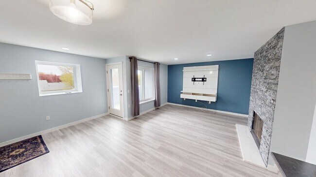 Foto del edificio - Luxury Condo, Close To Nike & Intel, Detac...