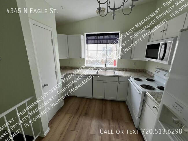 Building Photo - Montbello 4 Bed 2 Bath