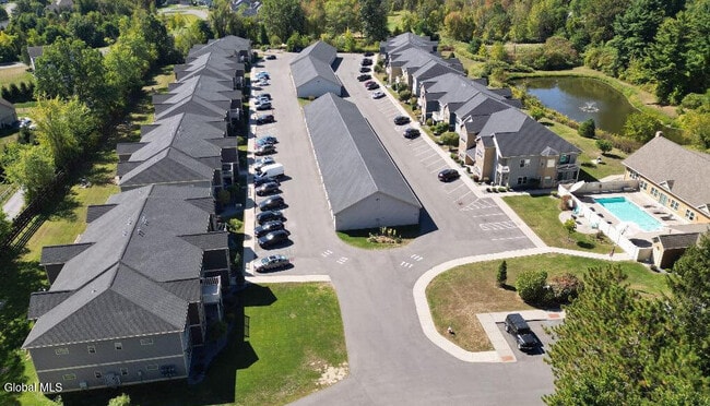 Building Photo - 48 Bavarian Wy