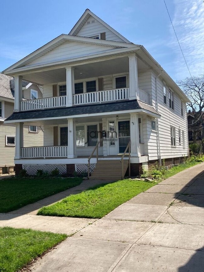 Building Photo - 1285 W 105th St