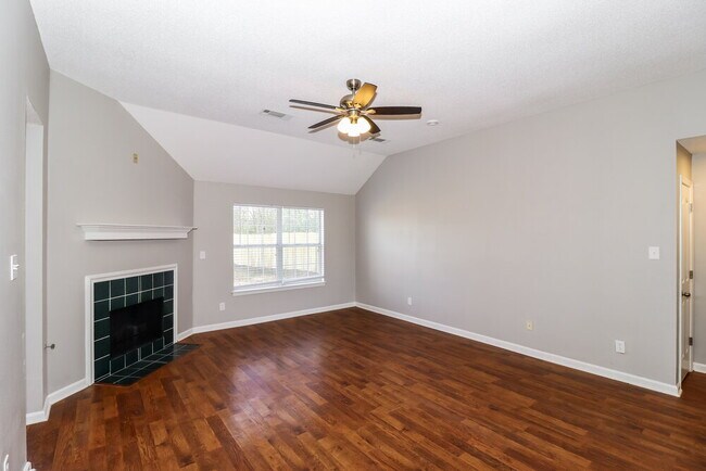 Building Photo - 50 Lakewood Dr