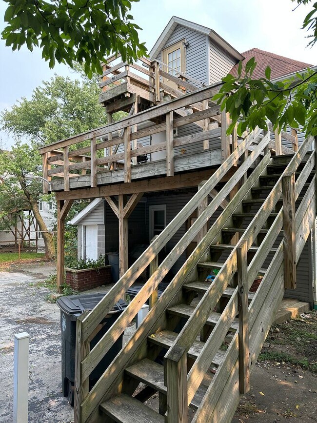 Foto del edificio - Buchtel Ave 605 E.