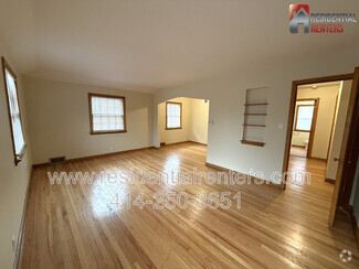 Building Photo - 517 N 65th St