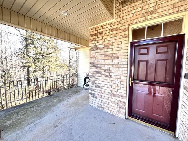 Foto del edificio - 28 Highland Pkwy