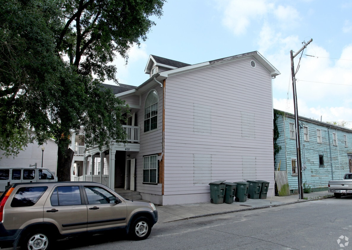 Primary Photo - Nunan Apartment