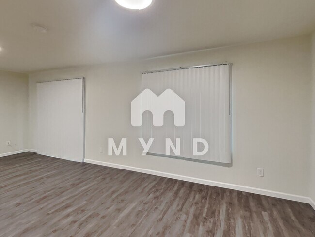 Foto del edificio - 240 Athol Ave Apt 101