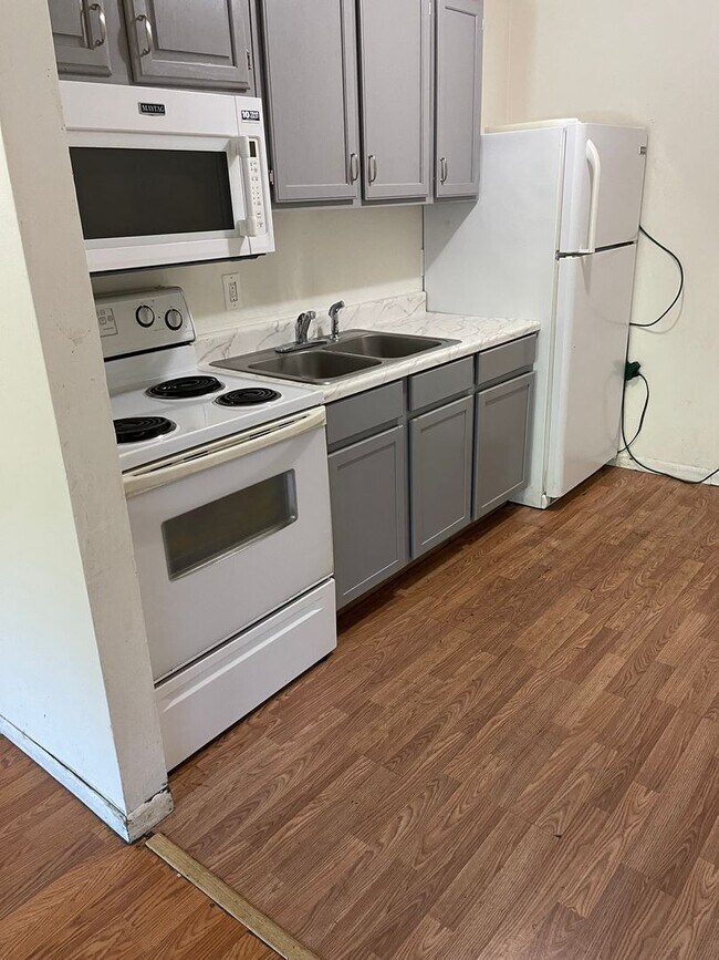 Building Photo - Maynardville 37807 - 2 bedroom, 1 bath apa...