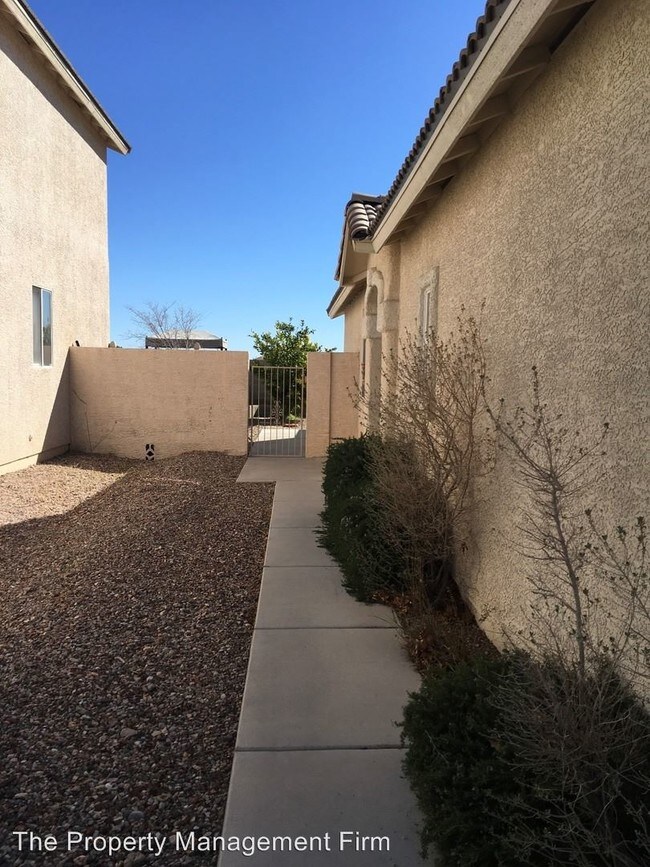 Building Photo - 5324 Galanthus St