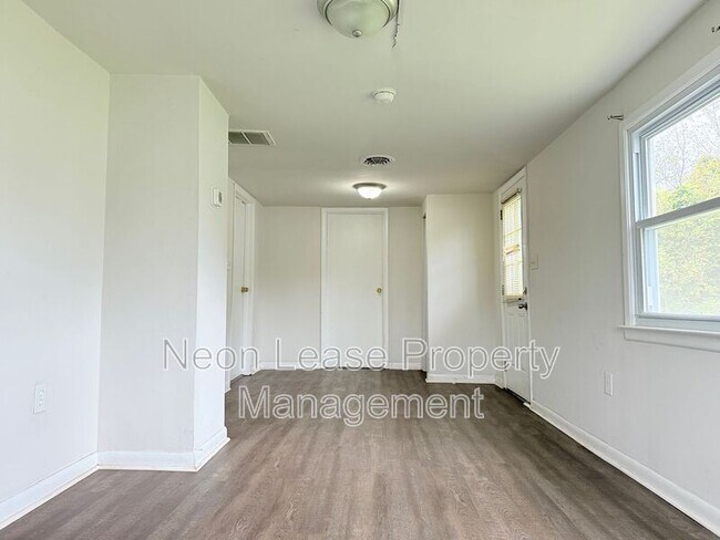 Foto del edificio - 745 Clarence St