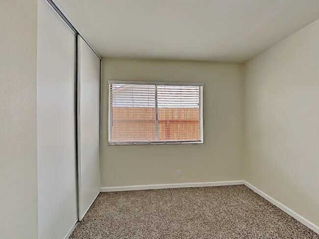 Foto del edificio - 4355 Laurelhurst Rd