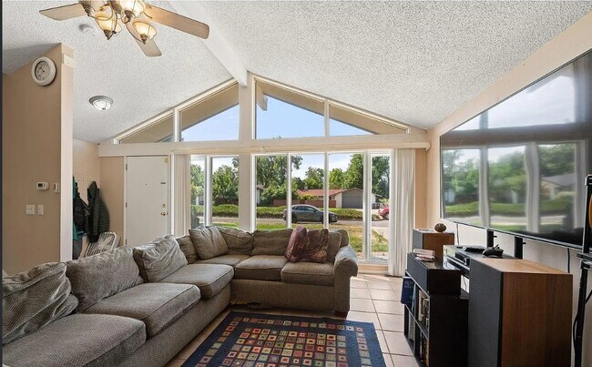 Foto del edificio - 2623 Sherwood Cir