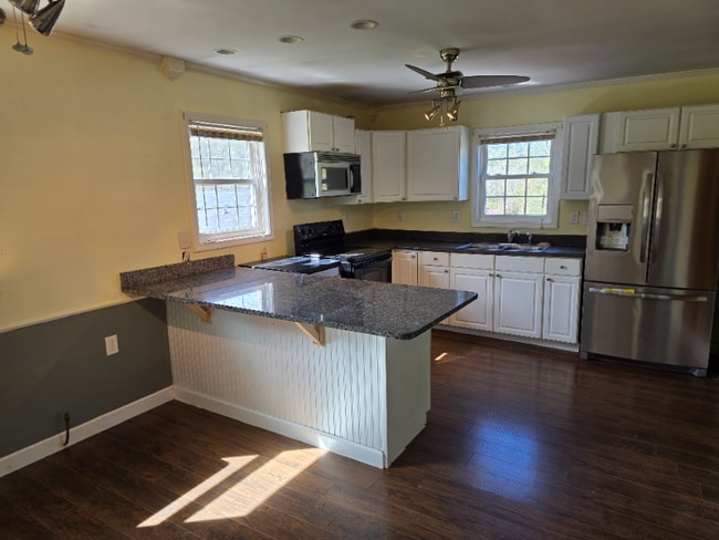 Building Photo - 52 Elkins Branch Rd