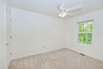 Building Photo - 119 Waterbury Ct