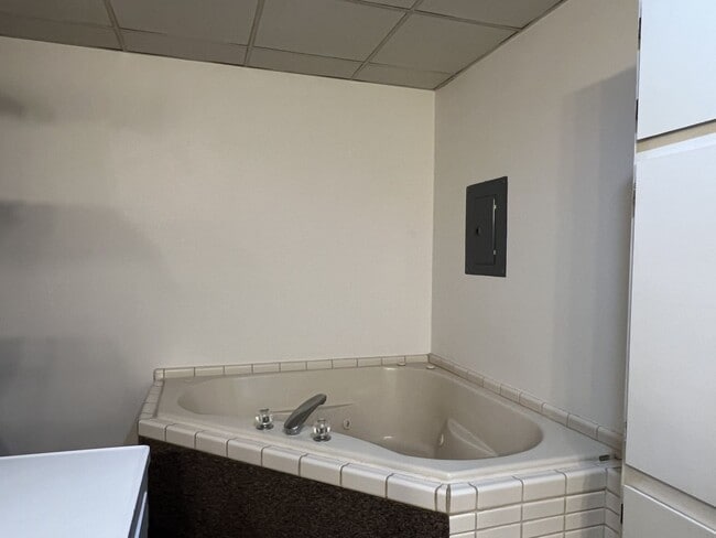 Foto del edificio - 211 N Queen St