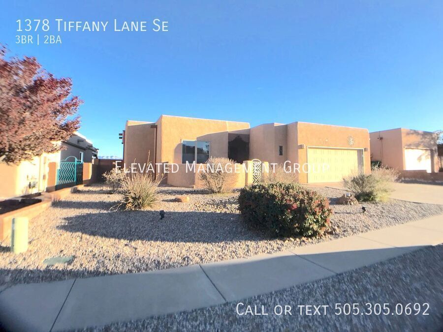 Foto principal - Immaculate 3 bedroom in Rio Rancho! Stunni...