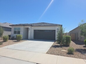 Building Photo - 18589 W Smoketree Dr