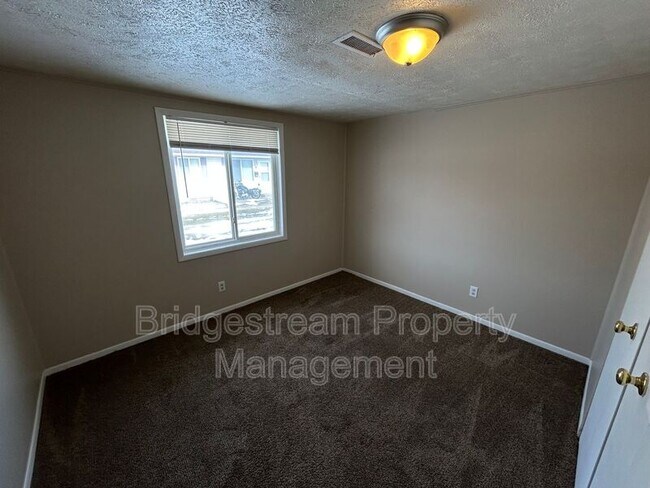 Foto del edificio - 838 Randler Ave