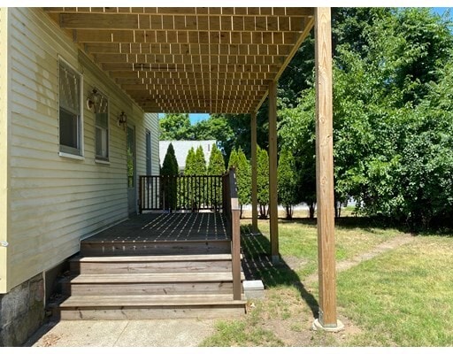 Building Photo - 34 Elm St