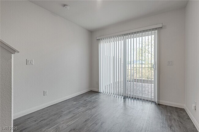 Foto del edificio - 3800 Enchanted Sky St