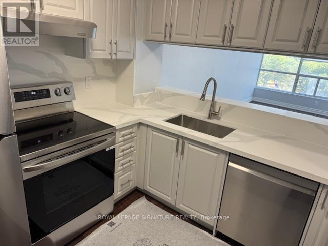 Photo du bâtiment - 1417-3050-3050 Ellesmere Rd